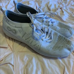 Nfinity Flite Cheer Shoes ⛅️
